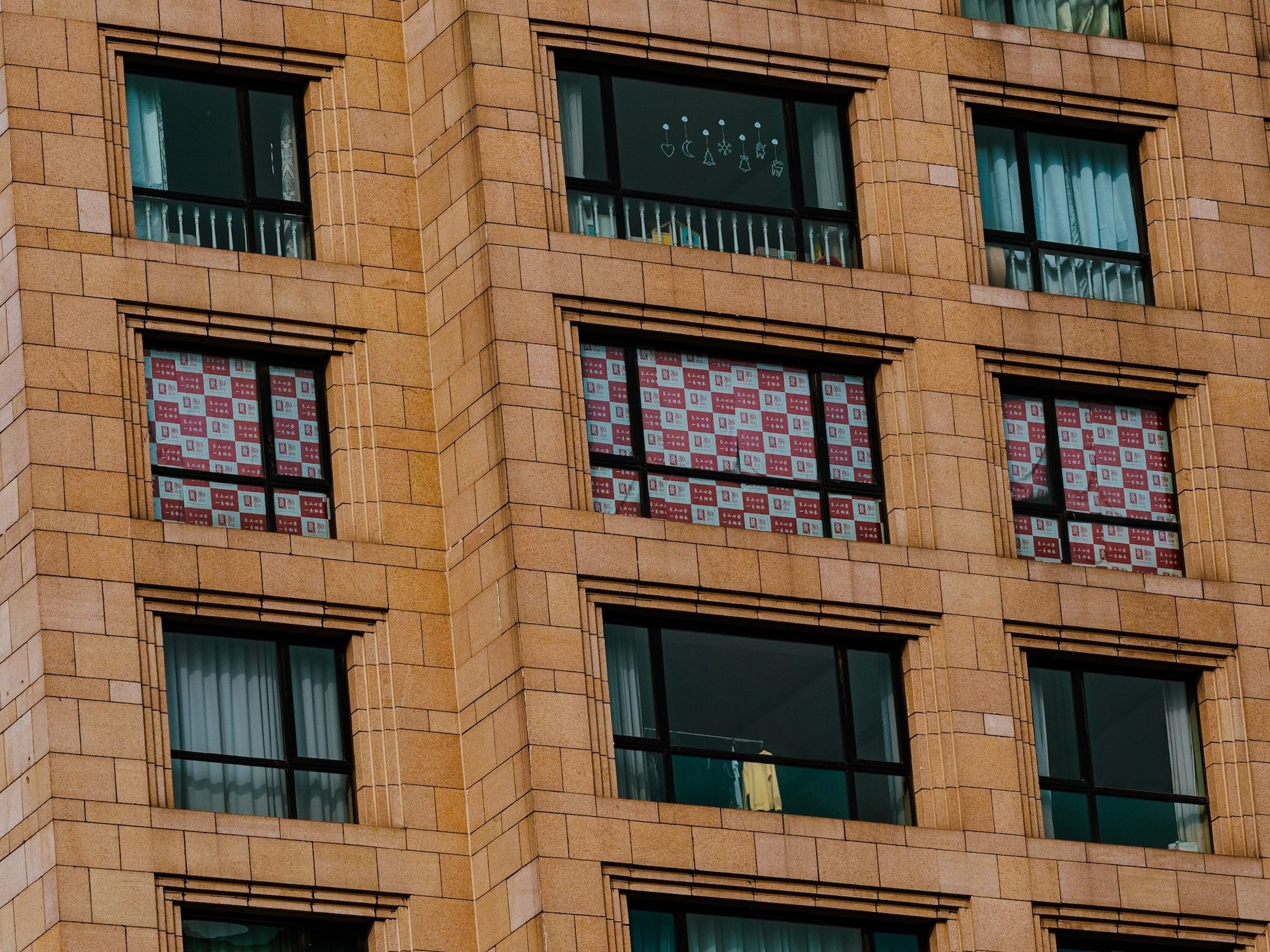 Photo Walk - Buildings Through a Long Lens